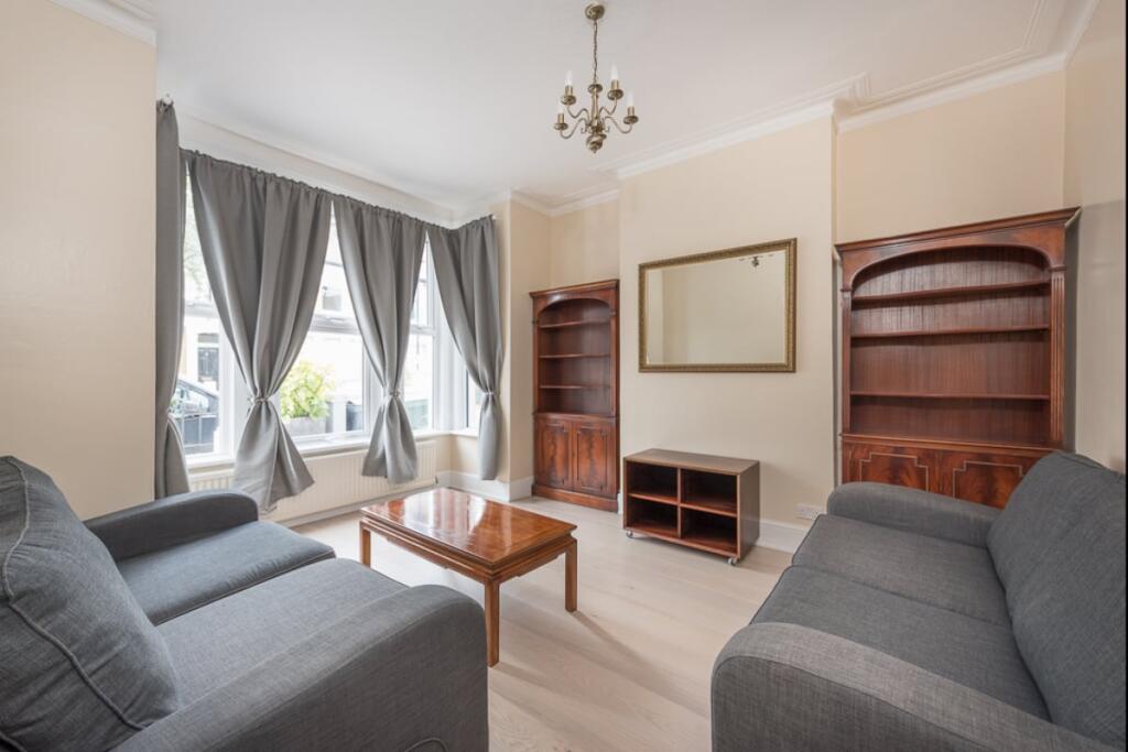 4 bed Mid Terraced House for rent in Clapham. From Emoov - Chelmsford 4 bed Mid Terraced House for rent in Clapham. From Emoov - Chelmsford