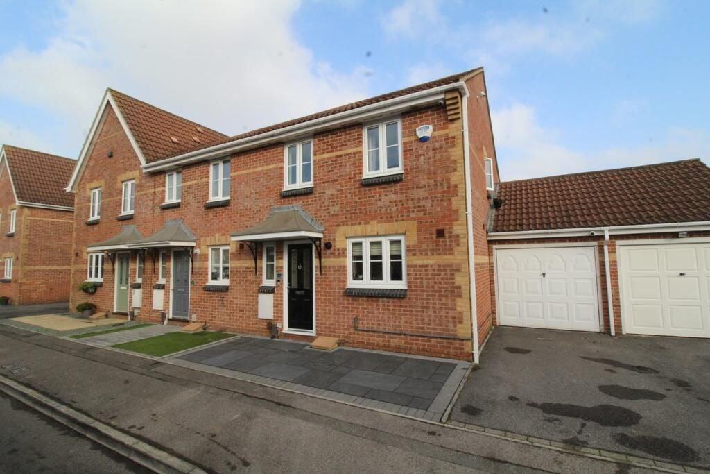 3 bed Mid Terraced House for rent in Canford Magna. From Emoov - Chelmsford