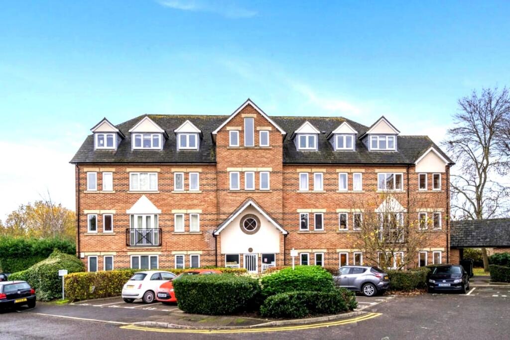 2 bed 1st Floor Flat for rent in Wanstead. From Emoov - Chelmsford