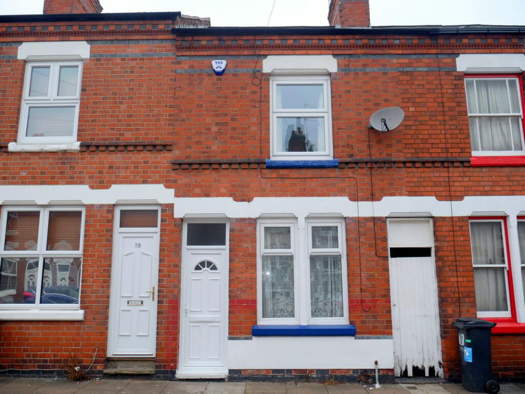 2 bed Mid Terraced House for rent in Leicester Forest East. From Emoov - Chelmsford