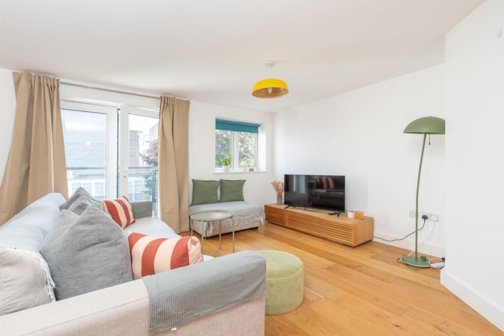2 bed 1st Floor Flat for rent in Clapham. From Emoov - Chelmsford 2 bed 1st Floor Flat for rent in Clapham. From Emoov - Chelmsford