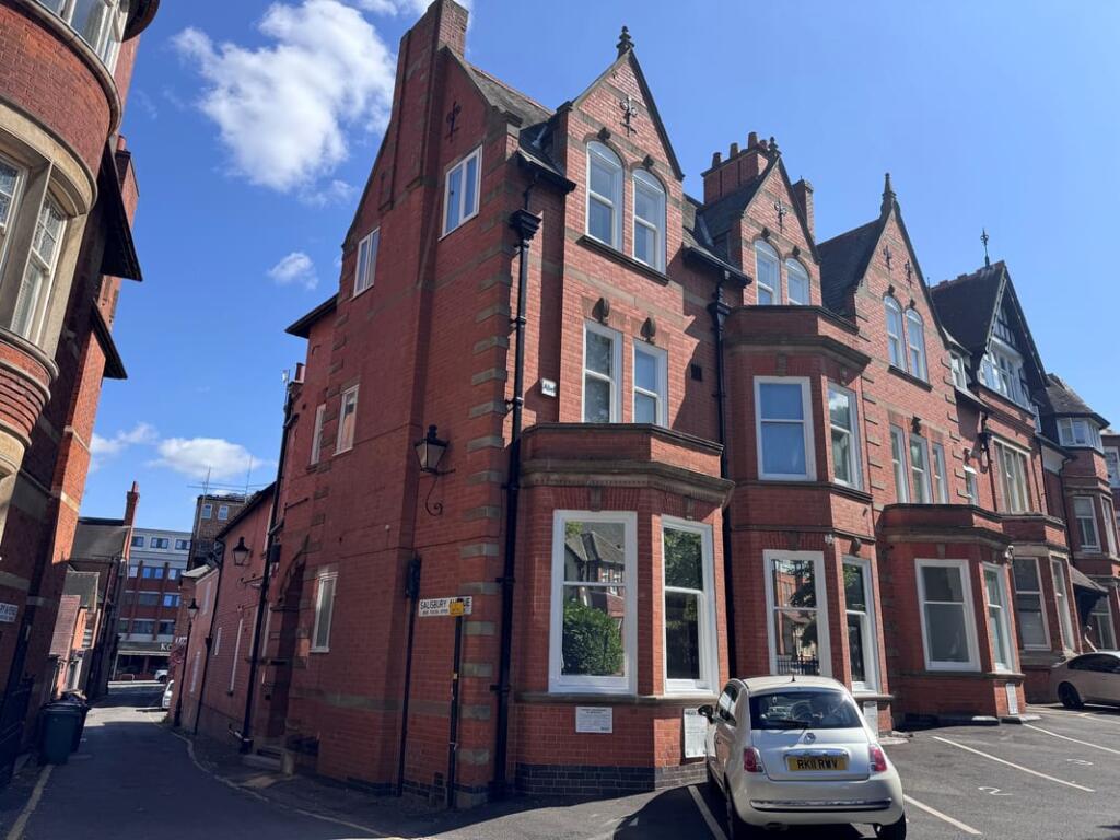4 bed Studio for rent in Leicester. From Emoov - Chelmsford