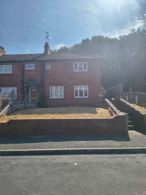 3 bed Mid Terraced House for rent in Dudley. From Emoov - Chelmsford