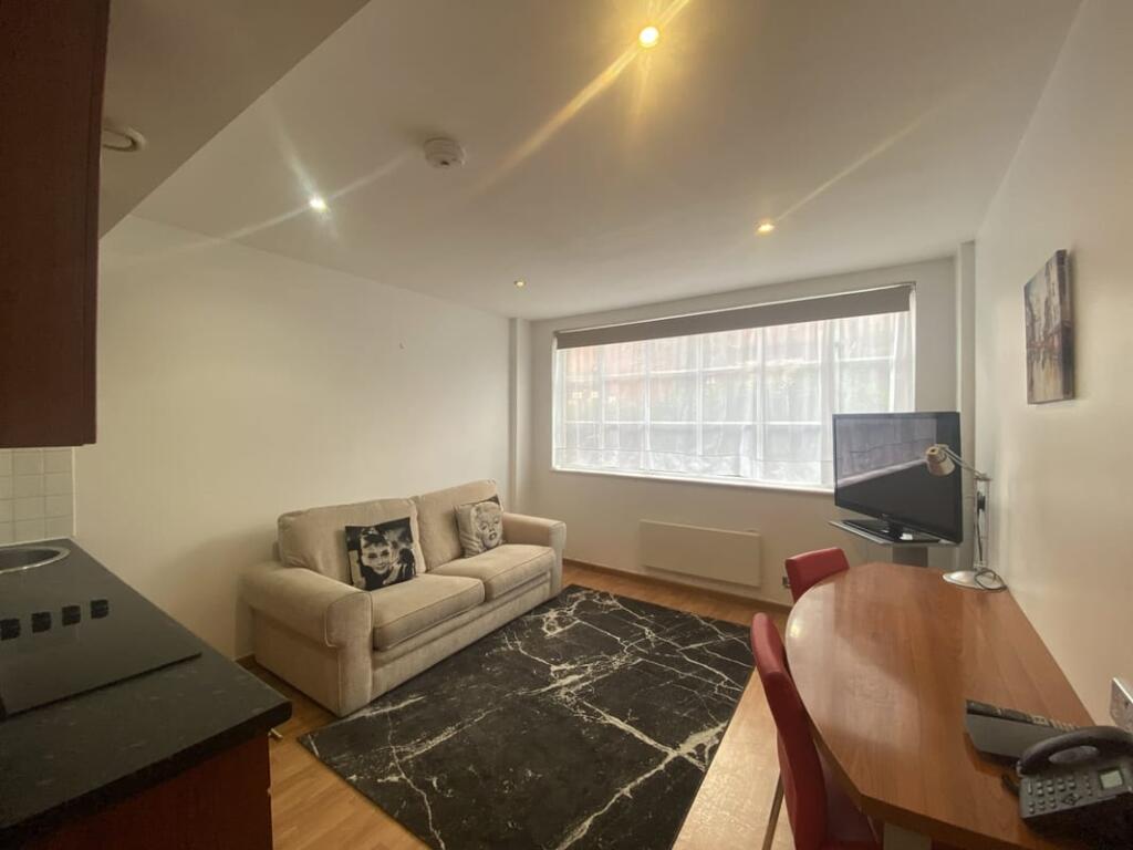 1 bed 1st Floor Flat for rent in Chelsea. From Emoov - Chelmsford