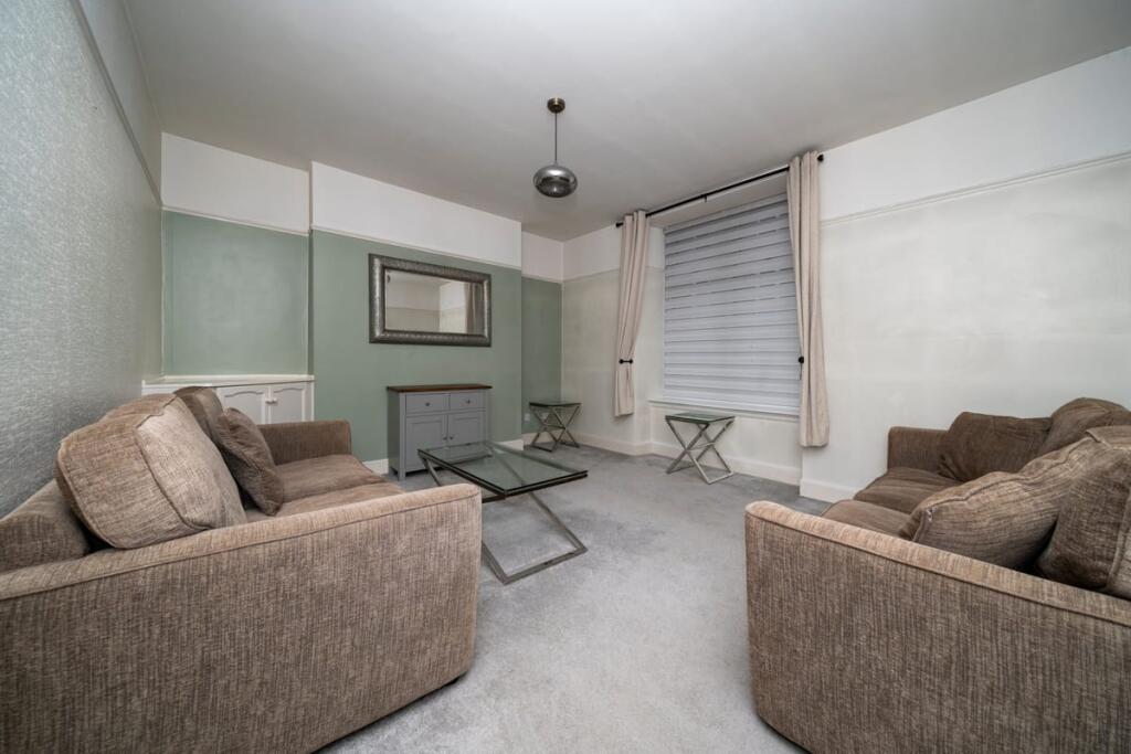 1 bed 1st Floor Flat for rent in Aberdeen. From Emoov - Chelmsford 1 bed 1st Floor Flat for rent in Aberdeen. From Emoov - Chelmsford