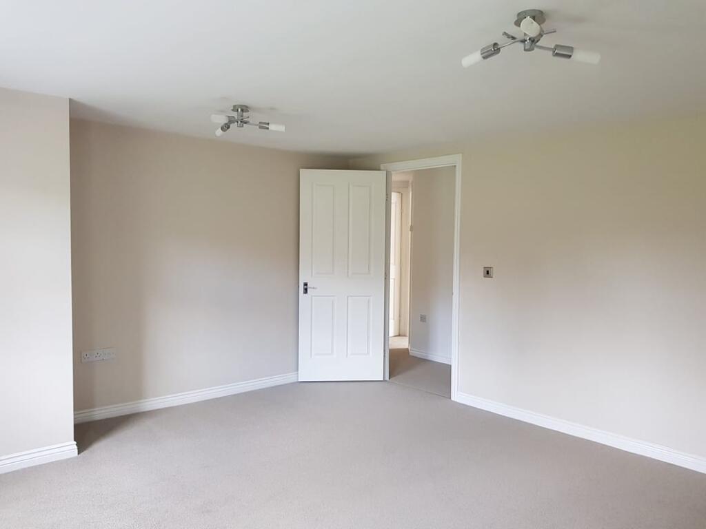 2 bed 1st Floor Flat for rent in Ilkeston. From Emoov - Chelmsford