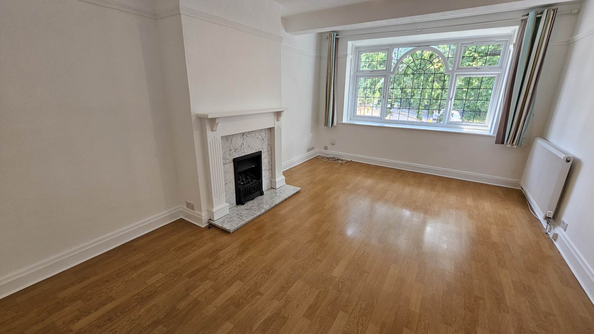 2 bed 1st Floor Flat for rent in Pinner. From Knights Lettings & Property Sales - Harrow and Watford