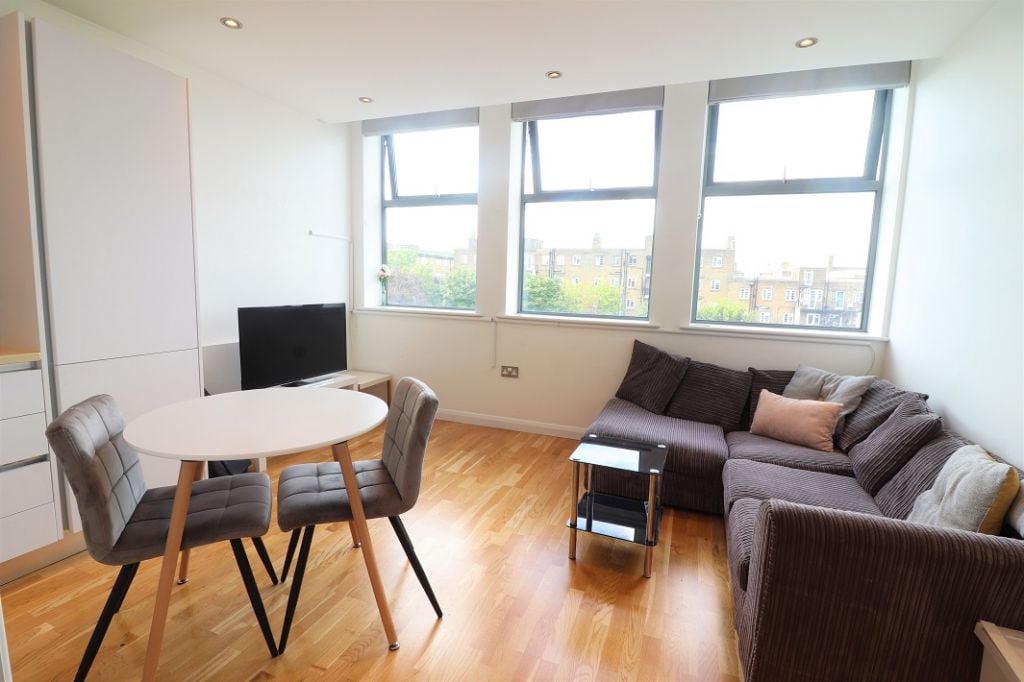 2 bed Flat for rent in London. From Griffin Property Co - Lettings