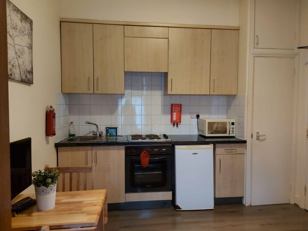 3 bed House share for rent in London. From Griffin Property Co - Lettings