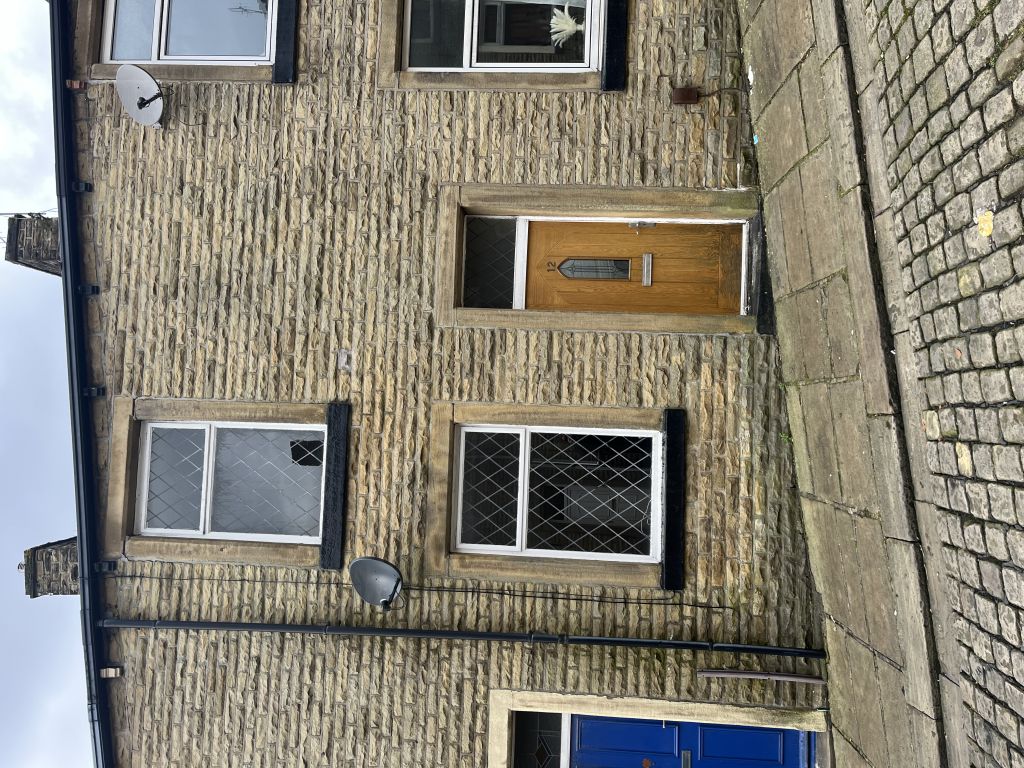2 bed Terraced House for rent in Colne. From Griffin Property Co - Lettings