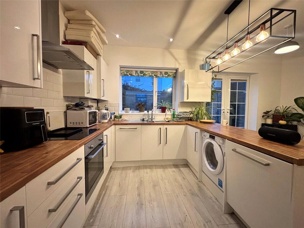 4 bed Detached for rent in Two Mile Hill. From Andrews Letting and Management - Downend 4 bed Detached for rent in Two Mile Hill. From Andrews Letting and Management - Downend
