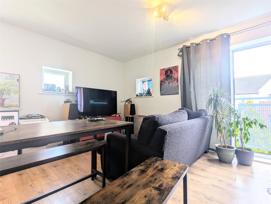 2 bed Apartment for rent in Shortwood. From Andrews Letting and Management - Downend 2 bed Apartment for rent in Shortwood. From Andrews Letting and Management - Downend
