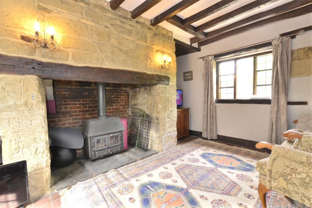 2 bed Mid Terraced House for rent in Sandford-on-Thames. From Andrews Letting and Management - Headington
