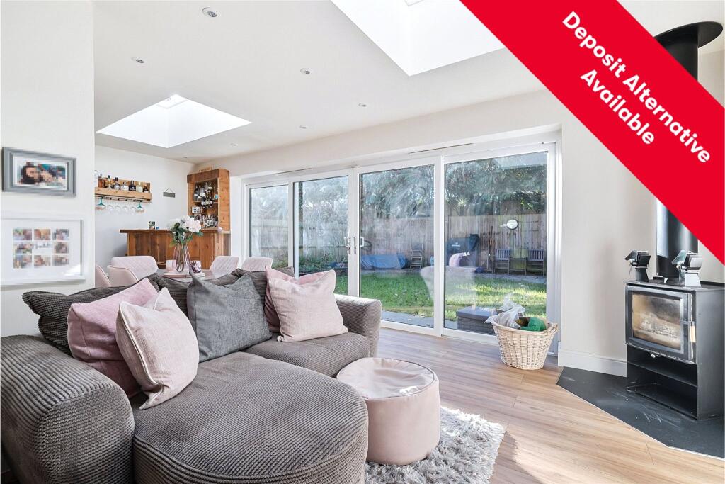 4 bed Link detached for rent in Horley. From Andrews Letting and Management - Horley