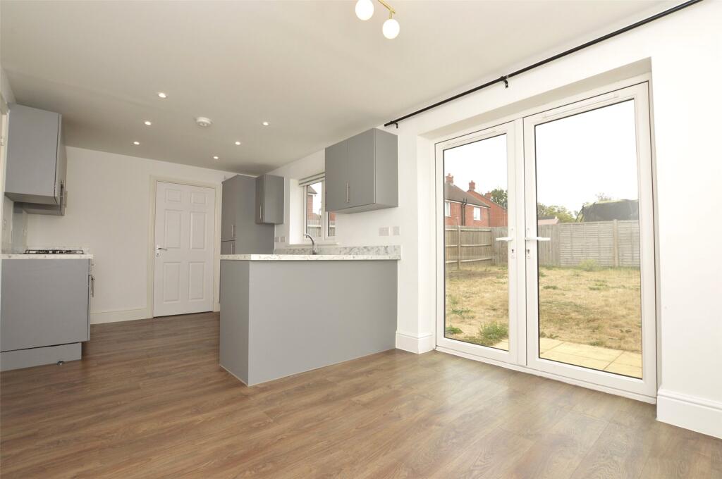 4 bed Detached for rent in Hookwood. From Andrews Letting and Management - Horley