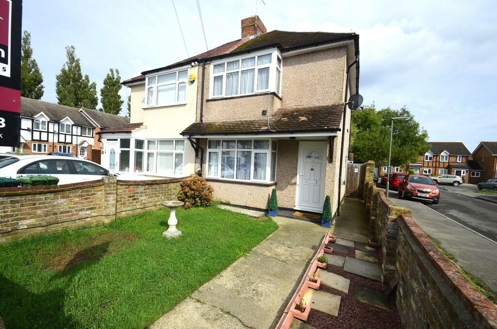 3 bed Semi-Detached House for rent in Staines-upon-Thames. From SJ Smith Estate Agents