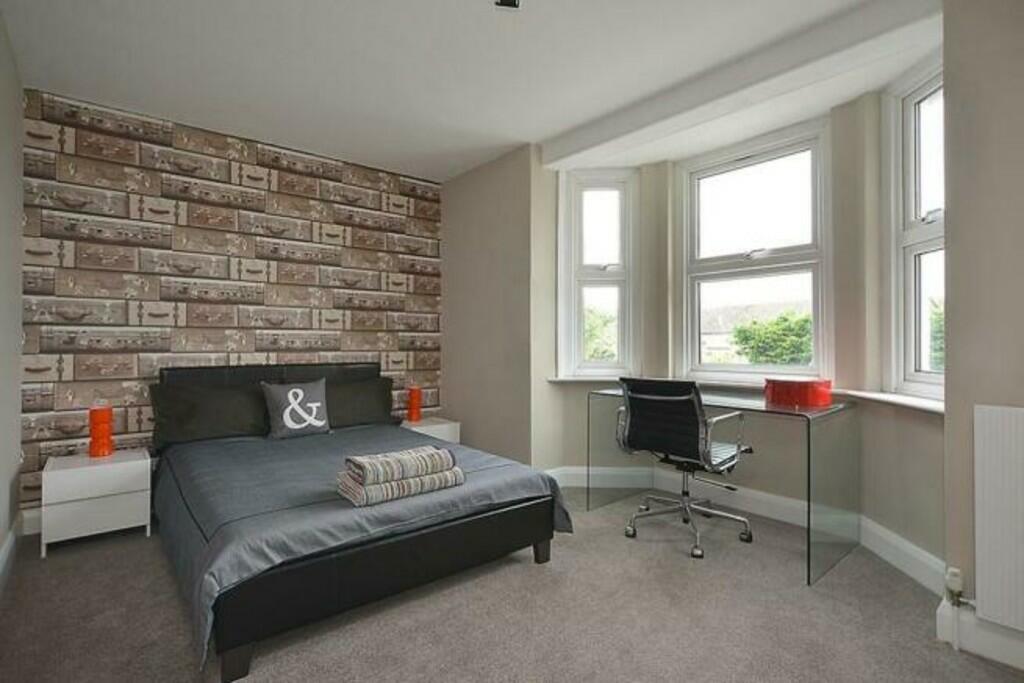 1 bed Room for rent in Staines-upon-Thames. From SJ Smith Estate Agents