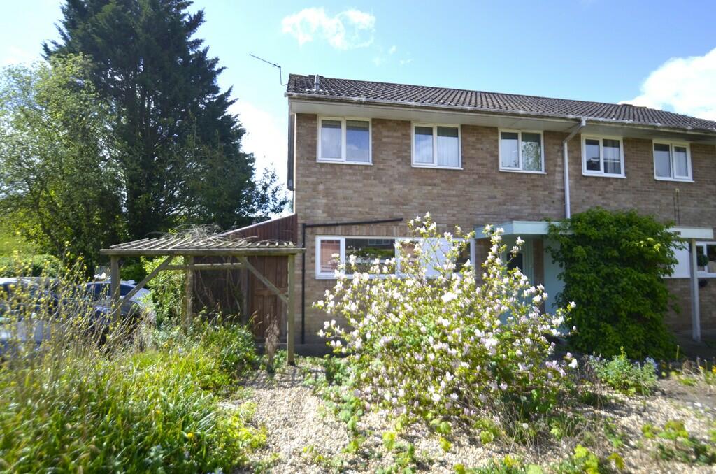 3 bed Semi-Detached House for rent in Staines-upon-Thames. From SJ Smith Estate Agents