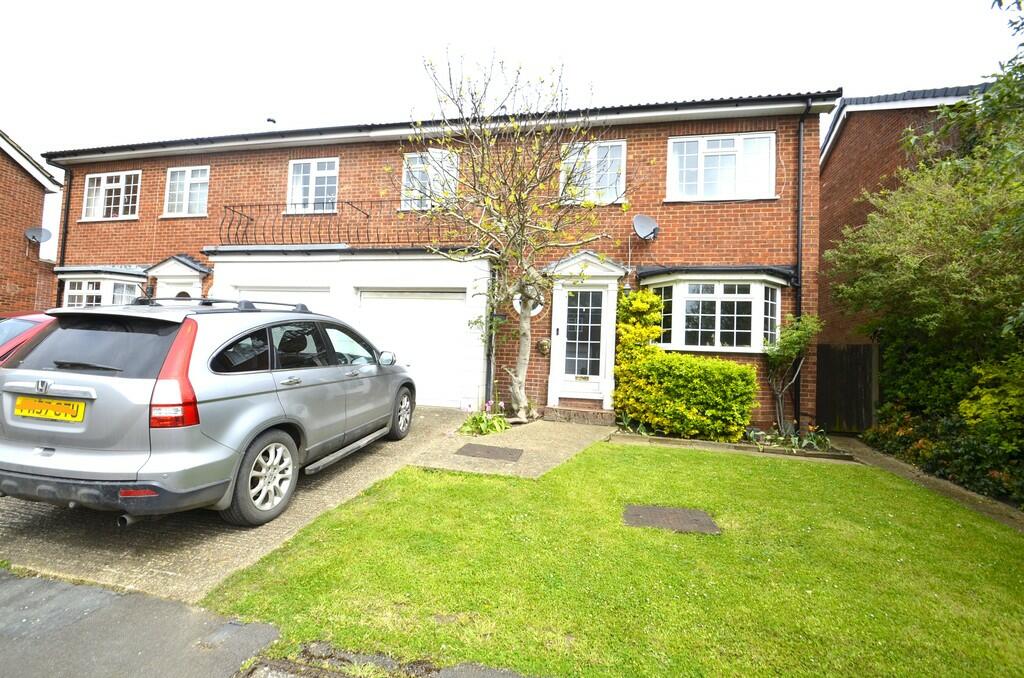 5 bed Semi-Detached House for rent in Staines-upon-Thames. From SJ Smith Estate Agents