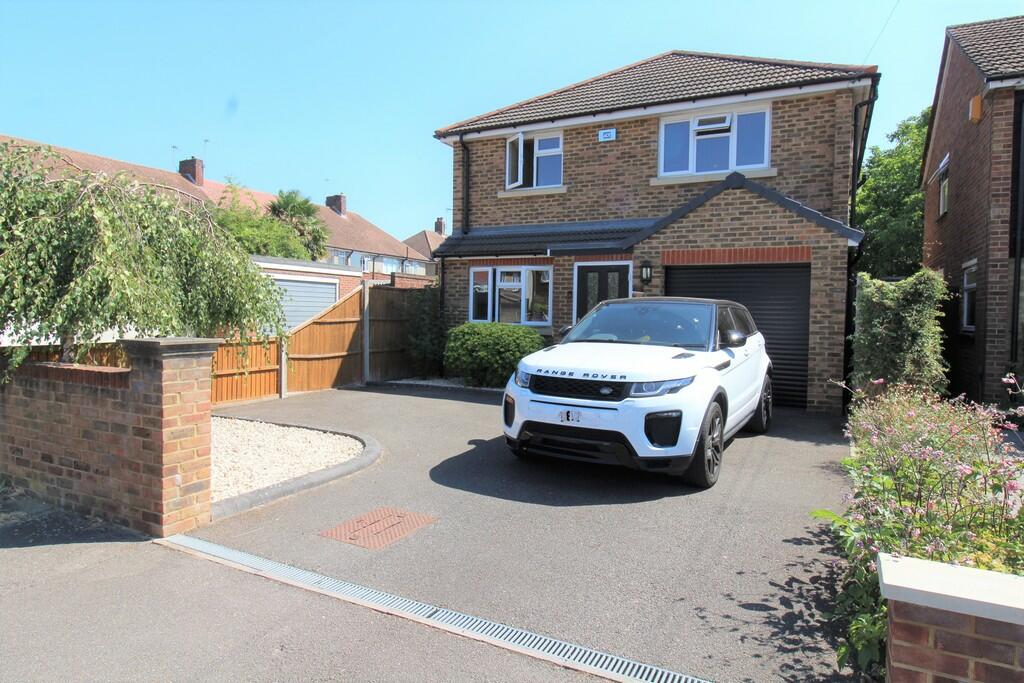 3 bed Detached House for rent in Ashford. From SJ Smith Estate Agents