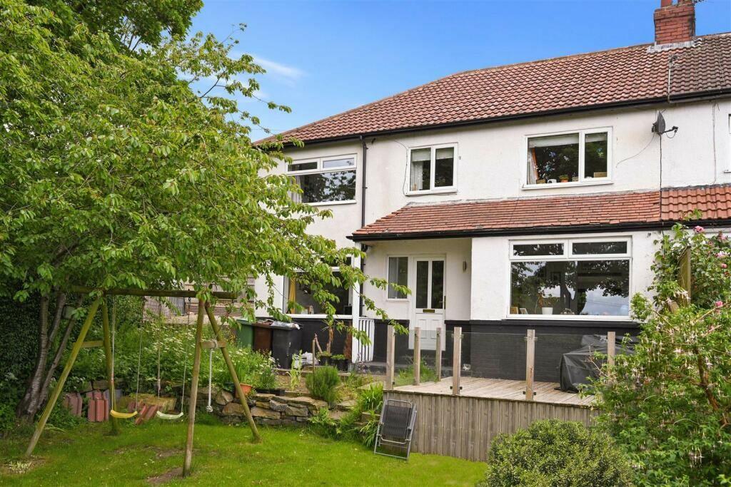 4 bed Semi Detached for rent in Stanwell Moor. From S J Smith Estate Agents - Ashford