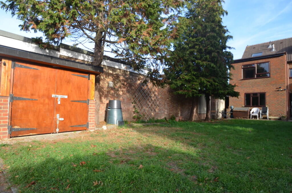 2 bed Annexe for rent in Ashford. From S J Smith Estate Agents - Ashford