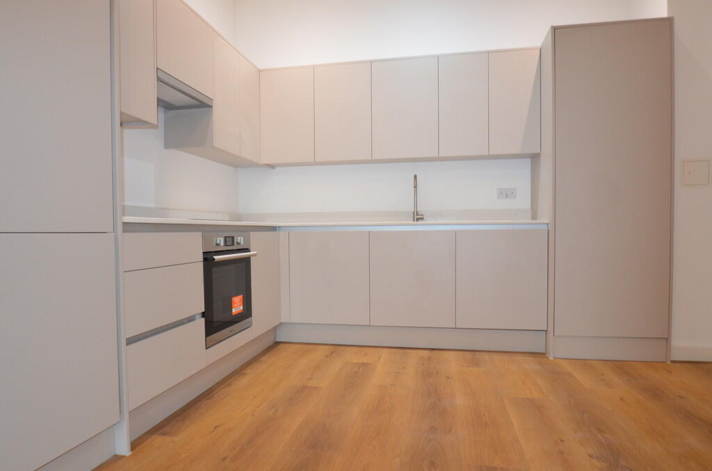 2 bed Apartment for rent in Staines-upon-Thames. From S J Smith Estate Agents - Ashford