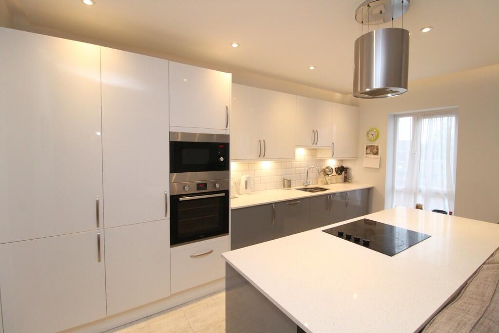 2 bed Annexe for rent in Ashford. From S J Smith Estate Agents - Ashford