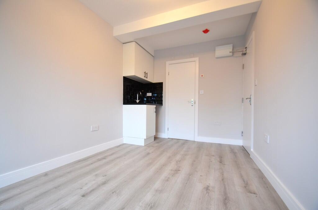 1 bed House Share for rent in Staines-upon-Thames. From S J Smith Estate Agents - Ashford
