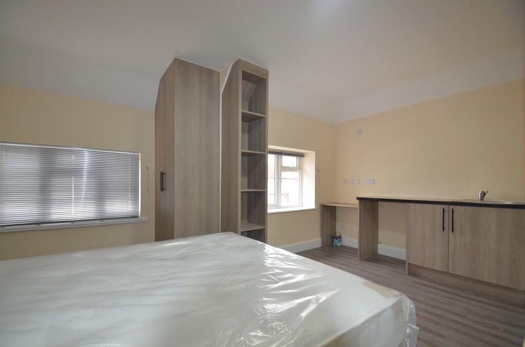 1 bed House Share for rent in Staines-upon-Thames. From S J Smith Estate Agents - Ashford