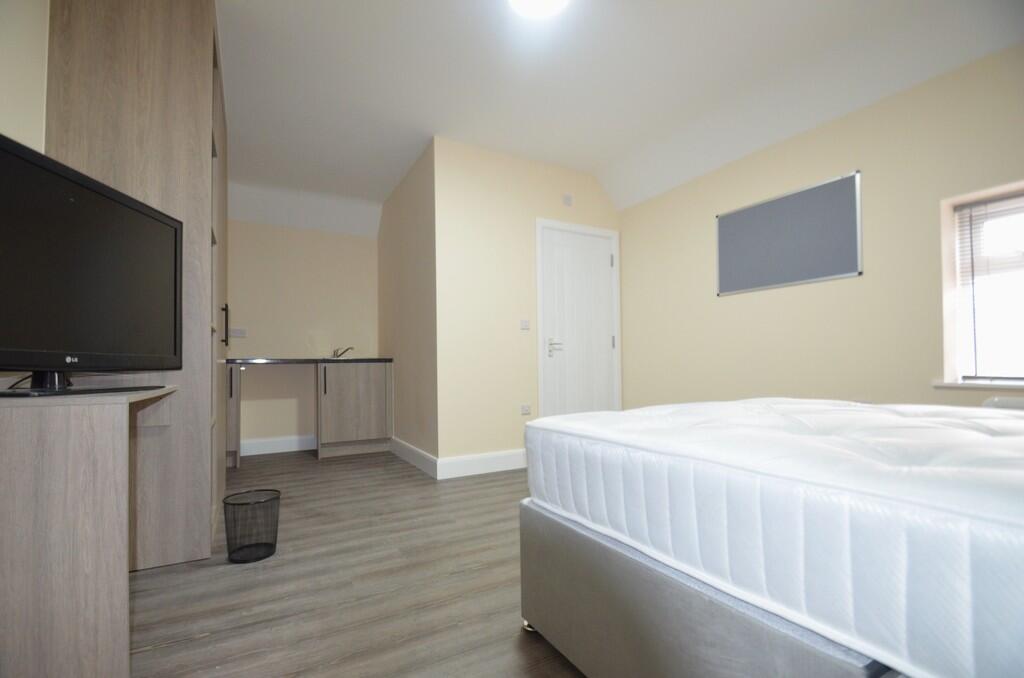 1 bed House Share for rent in Staines-upon-Thames. From S J Smith Estate Agents - Ashford