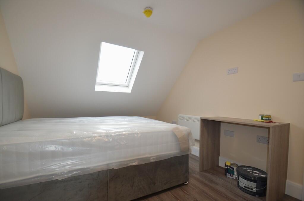 1 bed House Share for rent in Staines-upon-Thames. From S J Smith Estate Agents - Ashford
