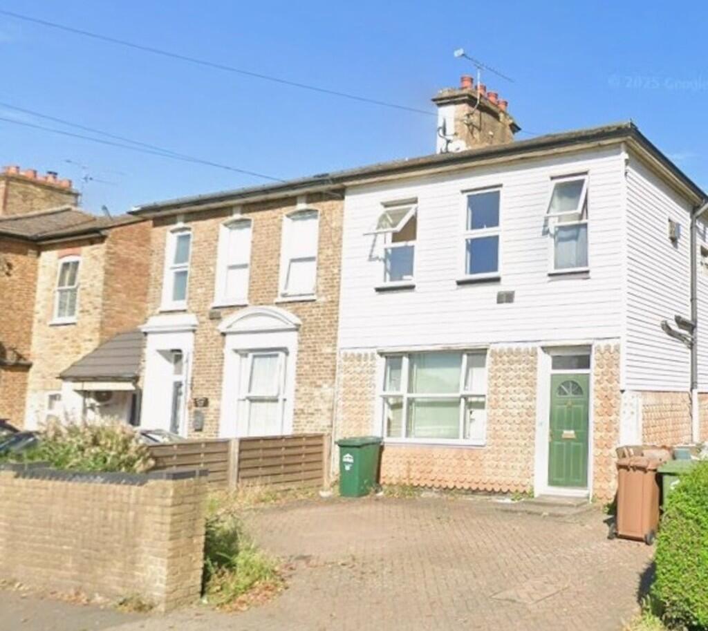 4 bed Semi Detached for rent in Ashford. From S J Smith Estate Agents - Ashford