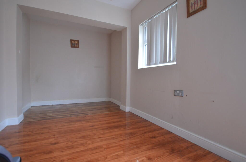 1 bed Semi Detached for rent in Staines-upon-Thames. From S J Smith Estate Agents - Ashford
