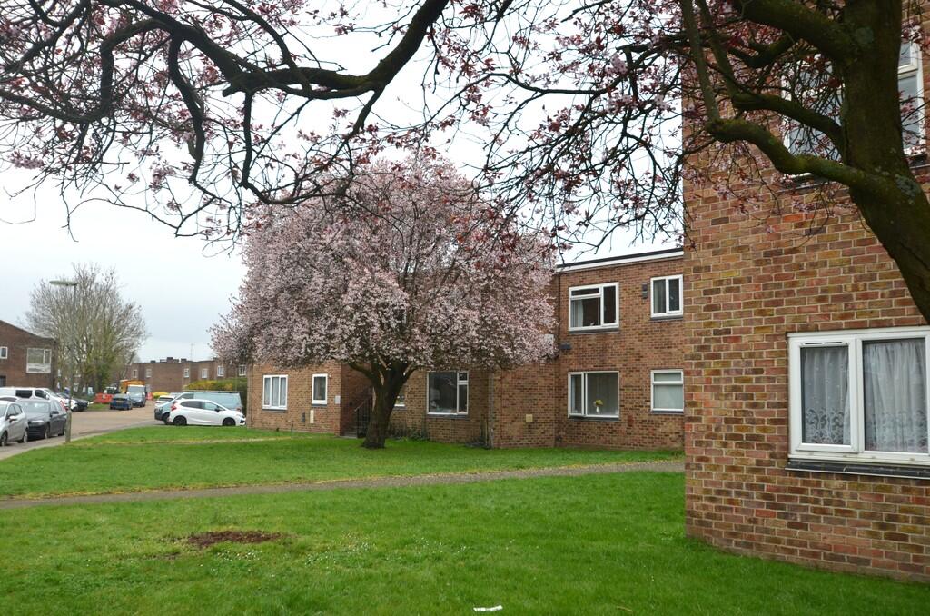 0 bed Studio for rent in Staines-upon-Thames. From S J Smith Estate Agents - Ashford