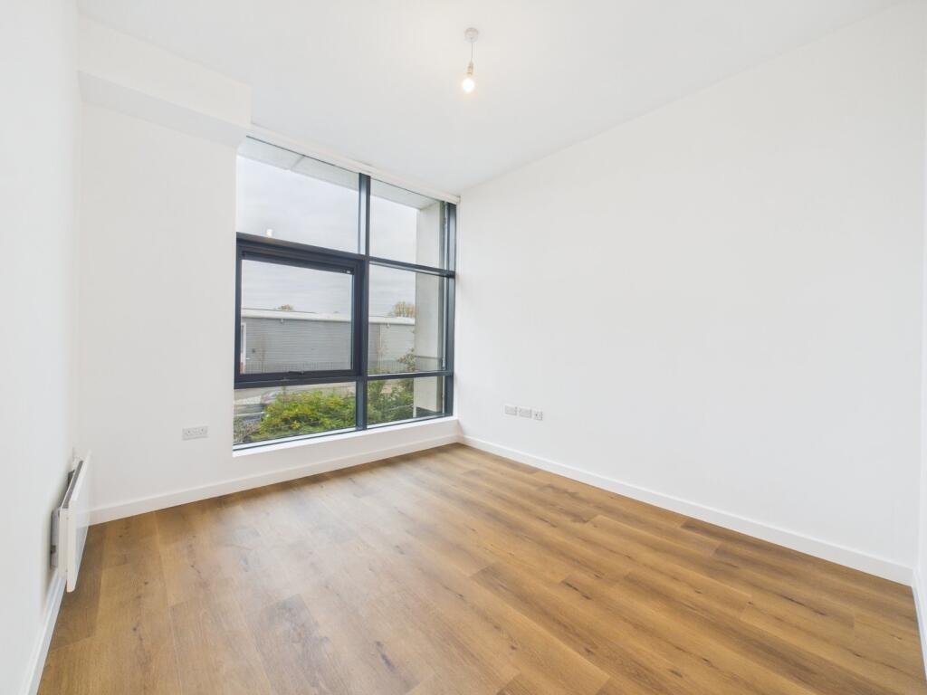 1 bed Apartment for rent in Staines-upon-Thames. From S J Smith Estate Agents - Ashford