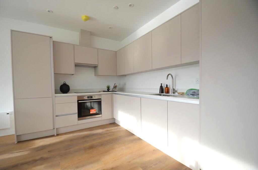 1 bed Apartment for rent in Staines-upon-Thames. From S J Smith Estate Agents - Ashford