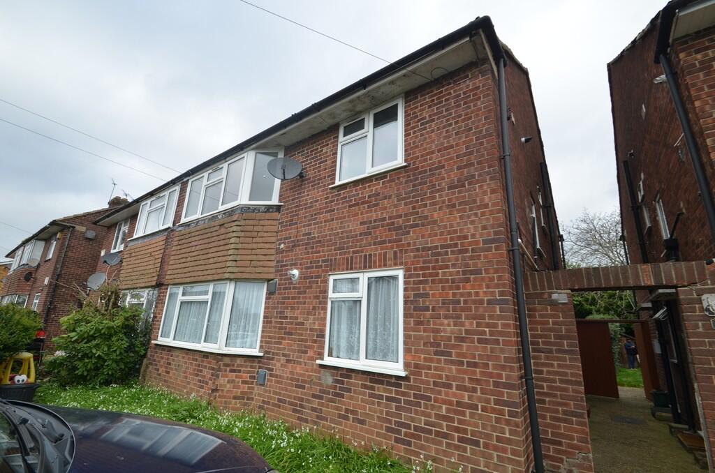 2 bed Apartment for rent in Hayes. From S J Smith Estate Agents - Ashford 2 bed Apartment for rent in Hayes. From S J Smith Estate Agents - Ashford