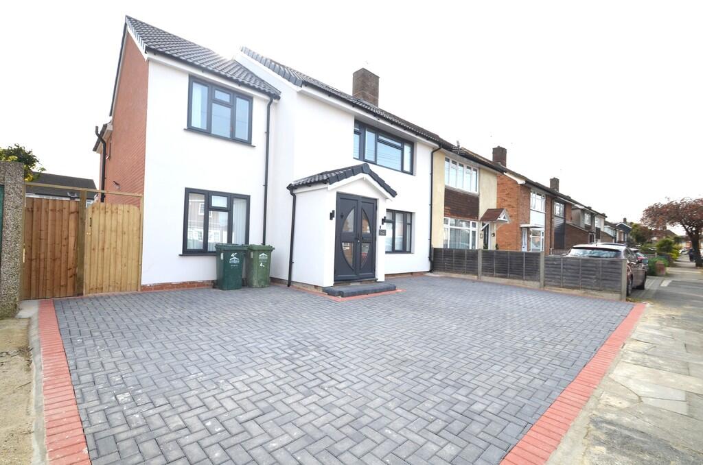 7 bed Semi Detached for rent in Ashford. From S J Smith Estate Agents - Ashford 7 bed Semi Detached for rent in Ashford. From S J Smith Estate Agents - Ashford