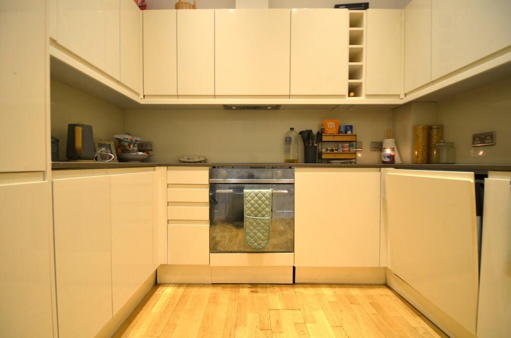 1 bed House (unspecified) for rent in Sunbury. From S J Smith Estate Agents - Ashford