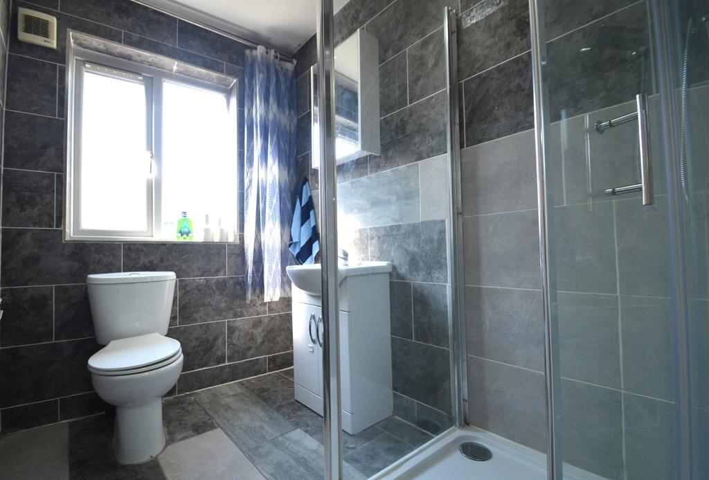 1 bed Apartment for rent in Twickenham. From S J Smith Estate Agents - Ashford