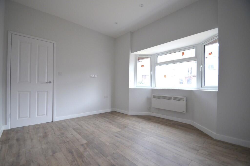 1 bed Apartment for rent in Staines-upon-Thames. From S J Smith Estate Agents - Ashford
