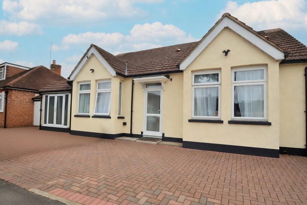 4 bed Detached bungalow for rent in Ashford. From S J Smith Estate Agents - Ashford