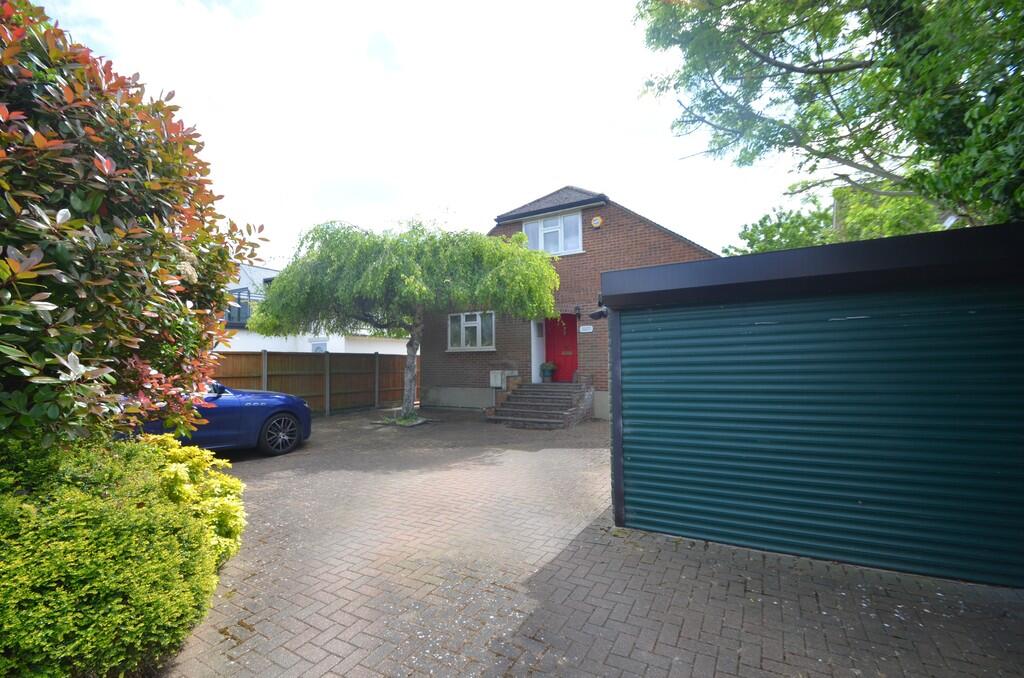 4 bed Detached for rent in Staines-upon-Thames. From S J Smith Estate Agents - Ashford