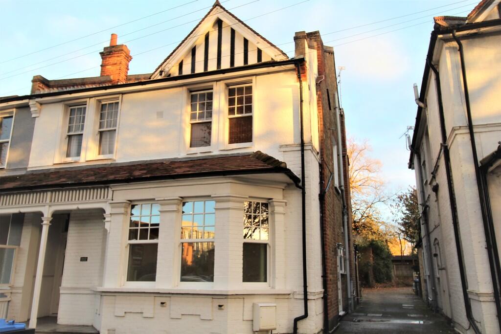 1 bed Apartment for rent in Staines-upon-Thames. From S J Smith Estate Agents - Ashford 1 bed Apartment for rent in Staines-upon-Thames. From S J Smith Estate Agents - Ashford