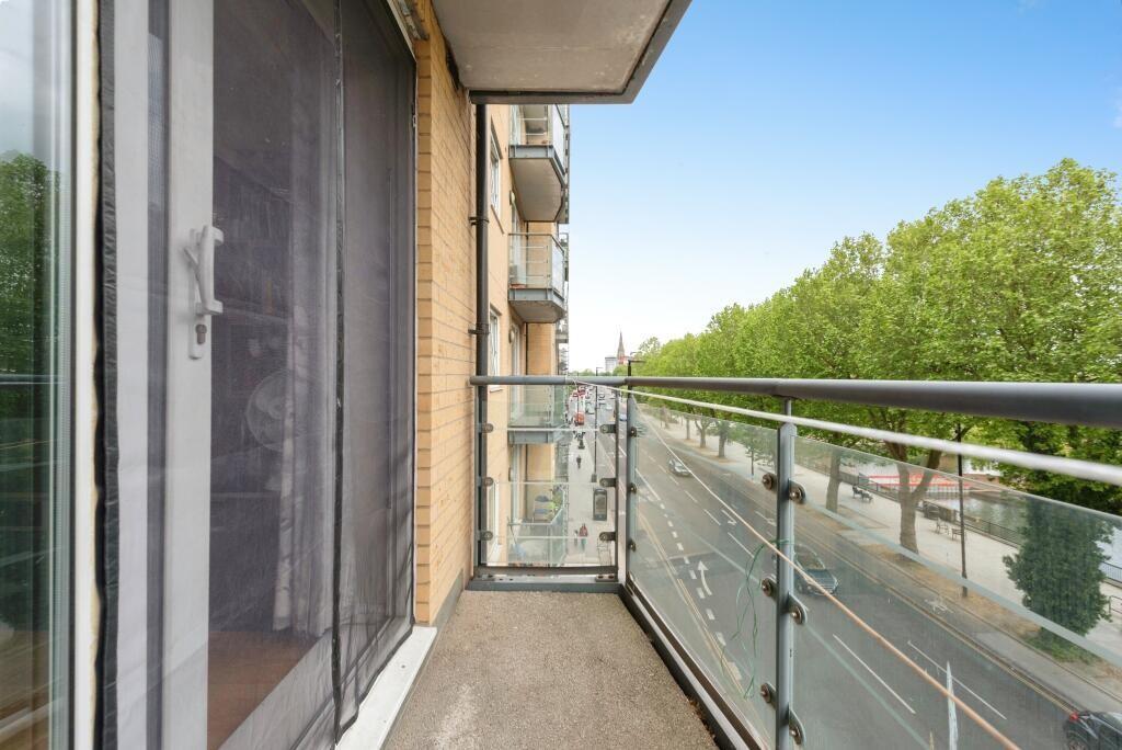 2 bed Apartment for rent in Feltham. From S J Smith Estate Agents - Ashford