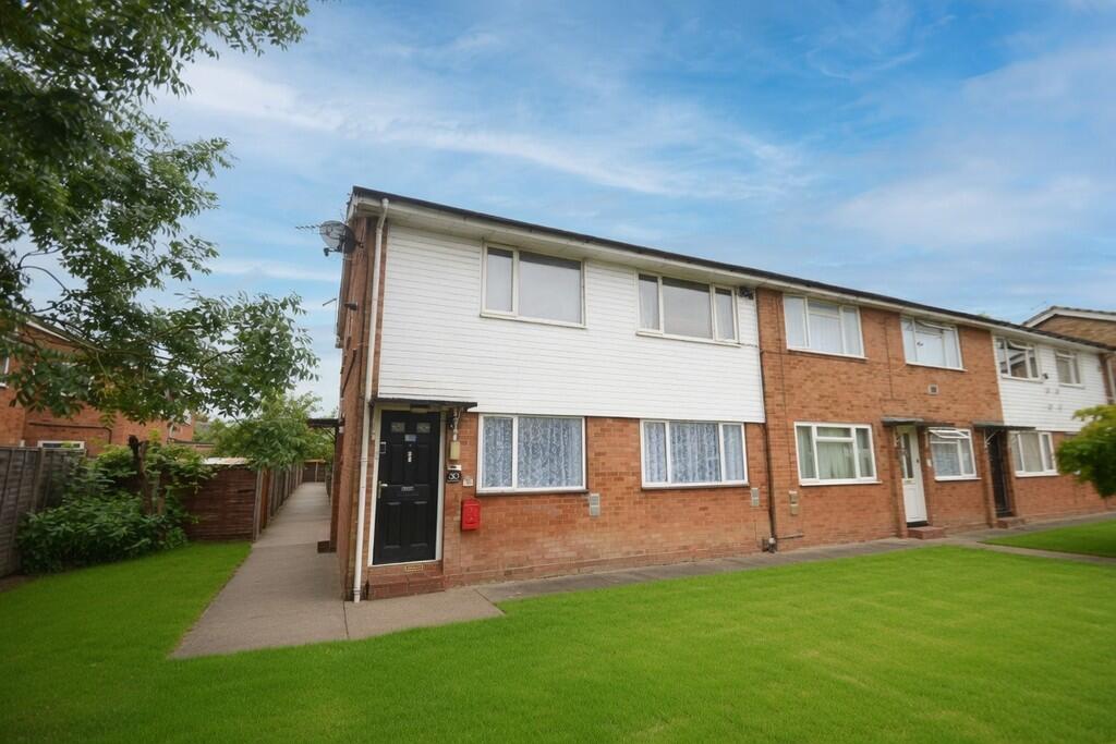 2 bed House (unspecified) for rent in Feltham. From S J Smith Estate Agents - Ashford 2 bed House (unspecified) for rent in Feltham. From S J Smith Estate Agents - Ashford