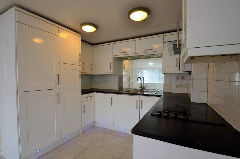 3 bed House (unspecified) for rent in Ashford. From S J Smith Estate Agents - Ashford