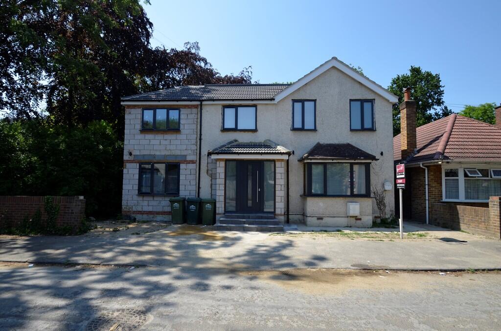 1 bed Detached for rent in Ashford. From S J Smith Estate Agents - Ashford