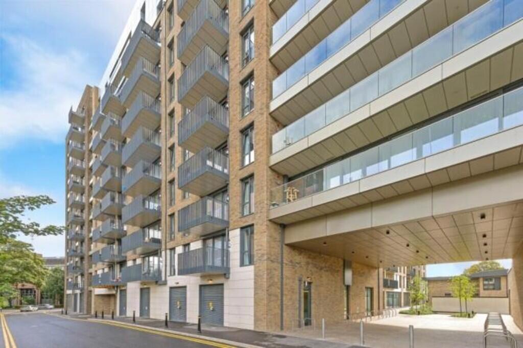 1 bed Apartment for rent in Staines-upon-Thames. From S J Smith Estate Agents - Ashford